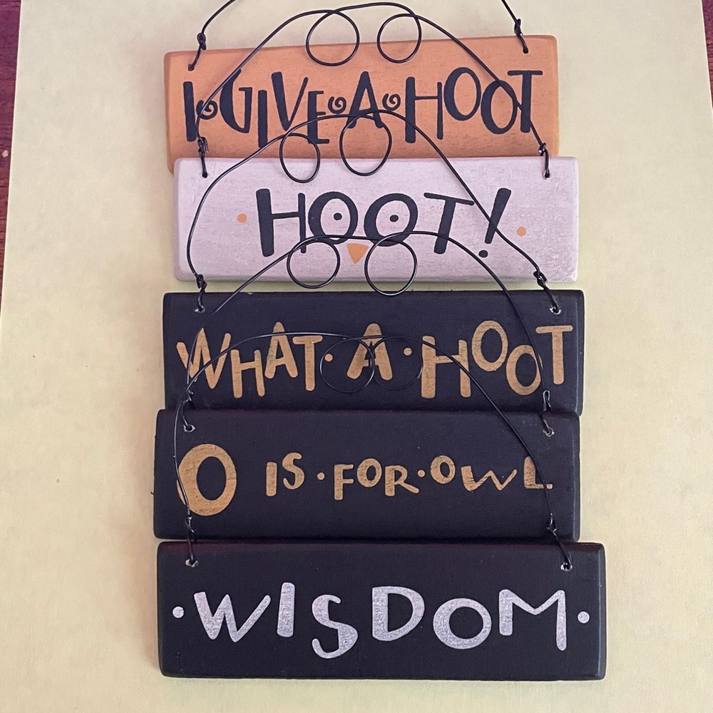 Decorative Hanging Signs with Owl Theme